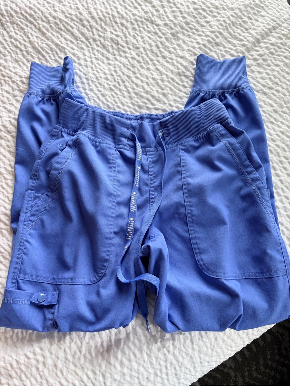 Med couture touch scrub pants Sz XSP, color ceil blue